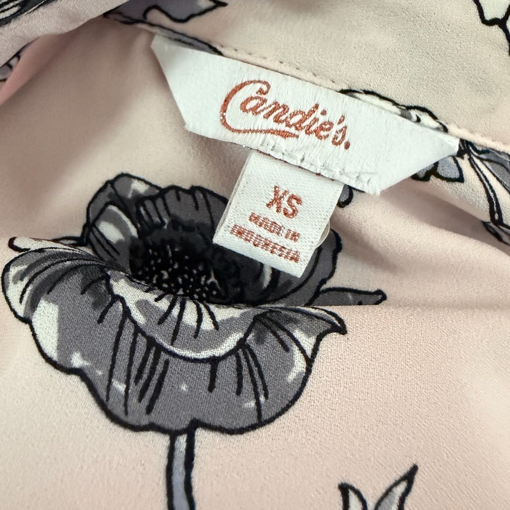 Candies Light Pink Floral Long Sleeve Blouse Size XS. Roll Tab Sleeve - Picture 6 of 8